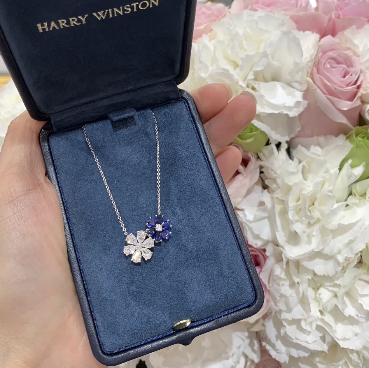 Harry Winston Elegant Blue and White Diamond Flower Necklace